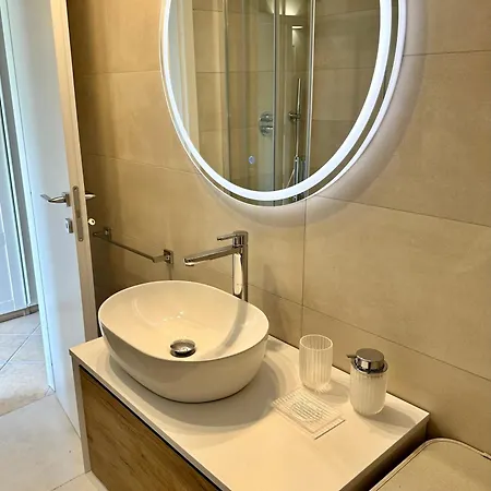 Romantica Idro Villa *